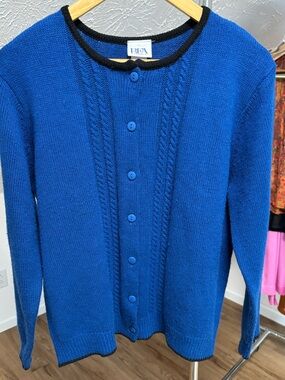 Vintage blue cardigan, BFA Classics size large. Cozy grannycore